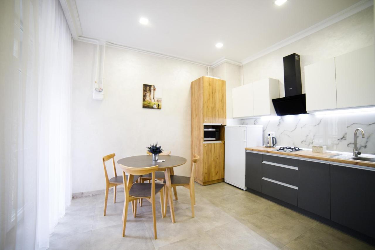Lux Apartments לבוב מראה חיצוני תמונה